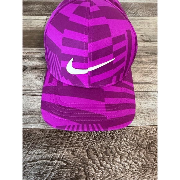 Nike‎ Dri-FIT Classic99 Masters Edition Purple Geometric Golf Hat 23\
